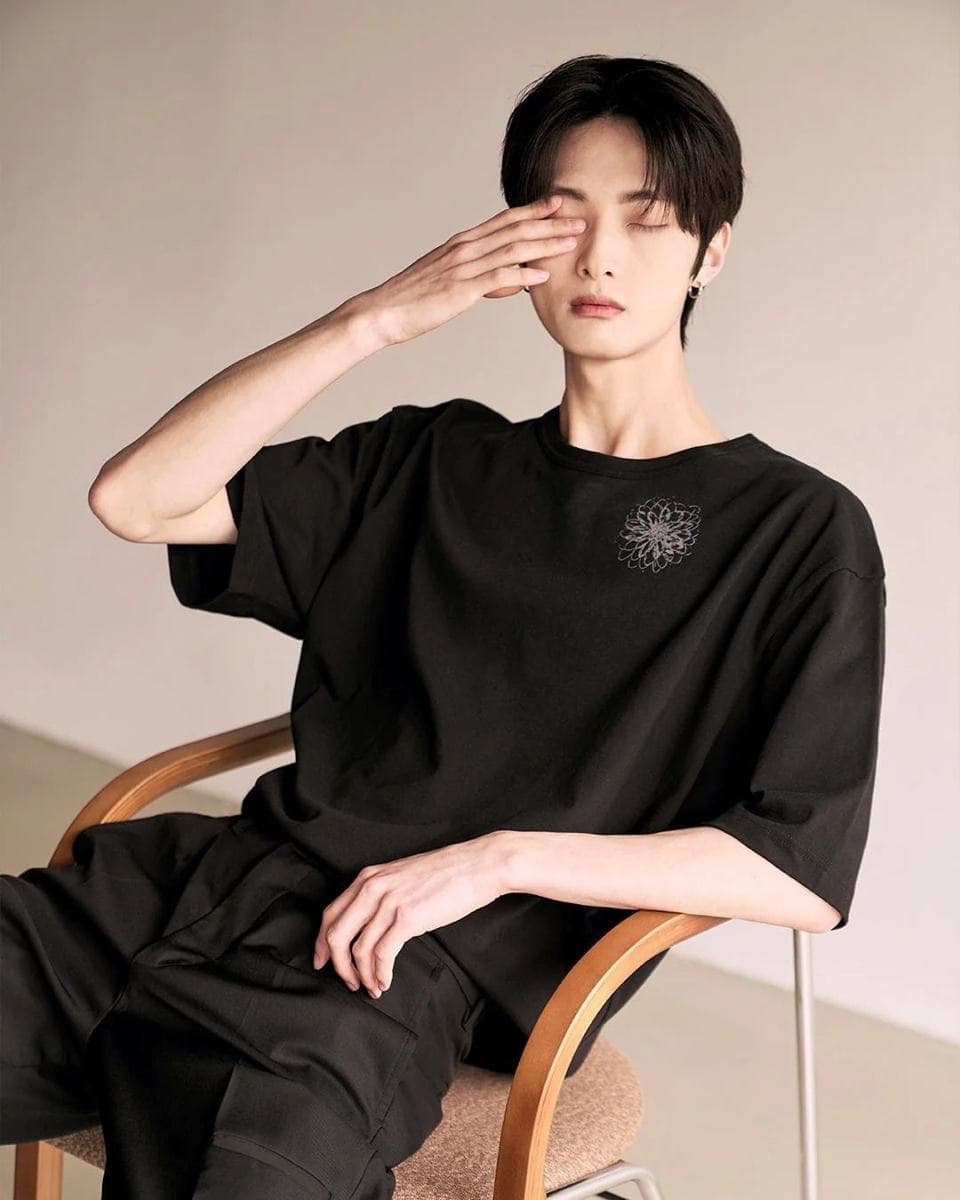 HEOJIN look 2