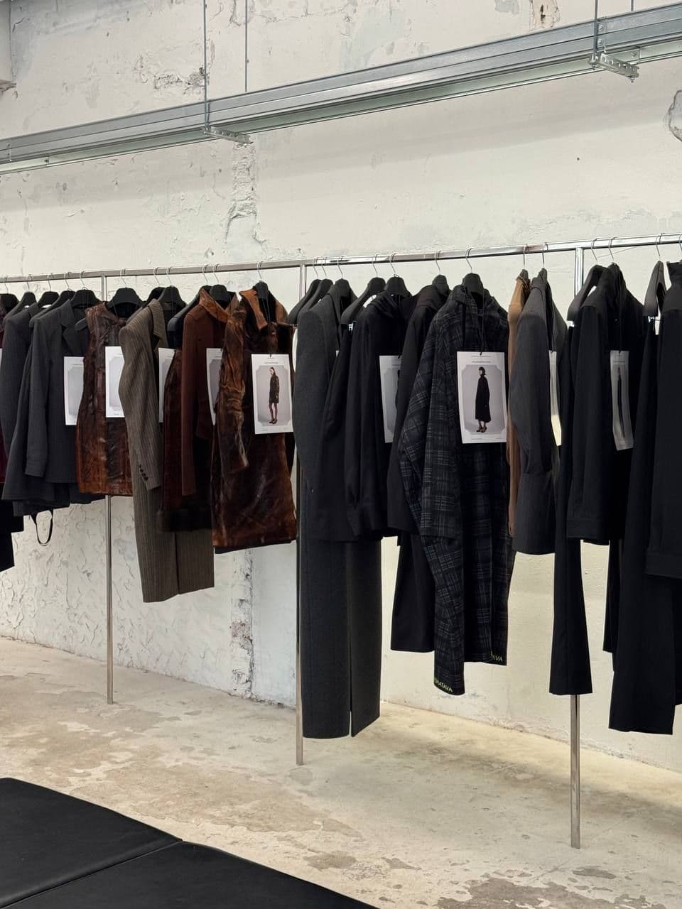 SHOWROOM